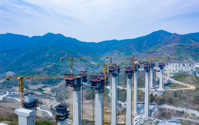 比肩青山接桂黔 | 冰球突破mg群塔助建雅长特大桥