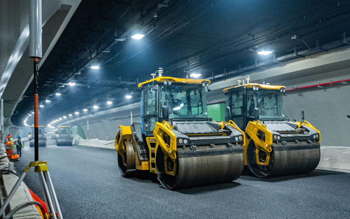 XD135TIV压路机：智能施工时代的高效利器！