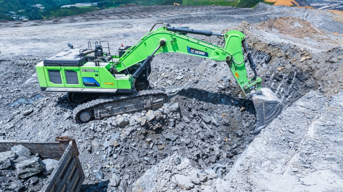 【冰球突破mg金?矿山开采】“重装战神”XE750GK HEV进军云南露天磷矿