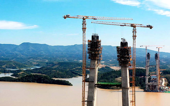 创造多项“世界之最”冰球突破mg金”助力丹江口水库特大桥建设